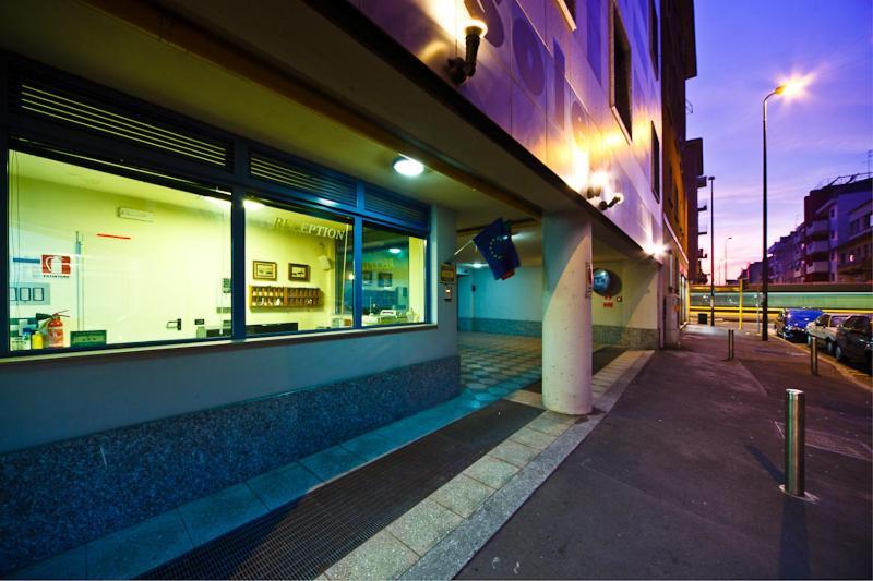 Autosole 2 Hotel มิลาน ภายนอก รูปภาพ